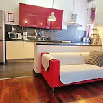 The Red Suite In Florence With Free Parking